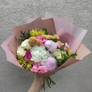 Букет с альстромерией "Встреча"