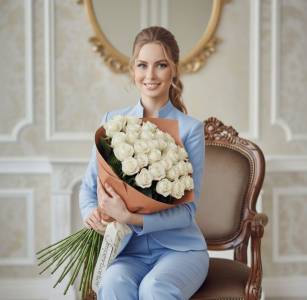 Букет из 25 белых роз