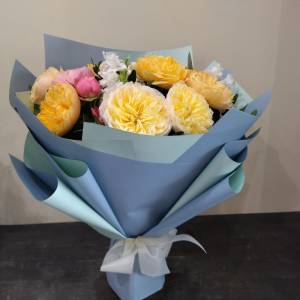 Букет с гиацинтами "Камелия"