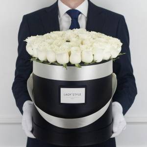 Эквадорские розы в шляпной коробке XL
