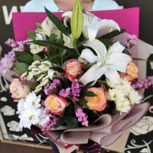 Сборный букет "Шарм"