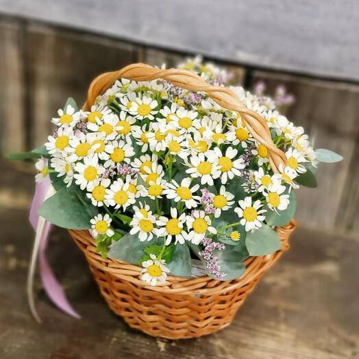 Весення Корзина с ромашками 