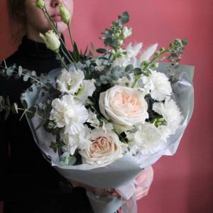 Букет с нарциссами "Безмятежность"